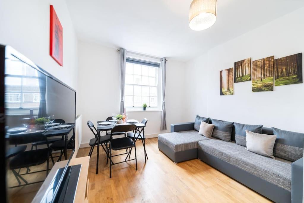 Beautiful One Bedroom Flat In Tavistock Place Londra Esterno foto