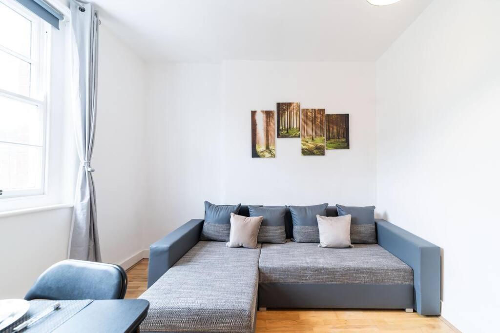 Beautiful One Bedroom Flat In Tavistock Place Londra Esterno foto
